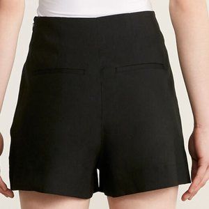 VINCE. Woman's 12 Black  Pleated Front Shorts NEW